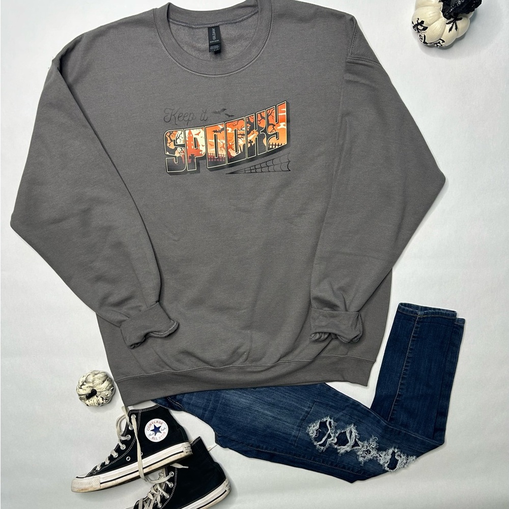 New “Keep it spooky” 👻 great custom sweatshirt perfect for Halloween. Unisex